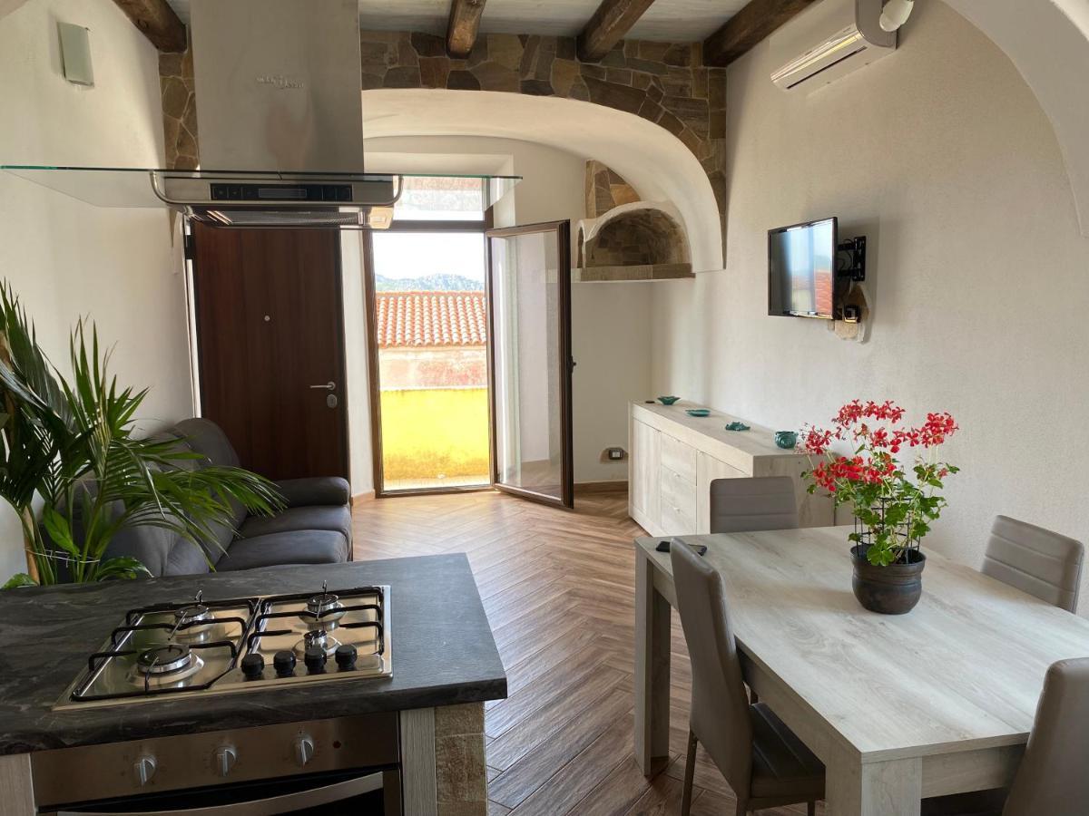 Casa Balilla Appartement La Maddalena  Buitenkant foto