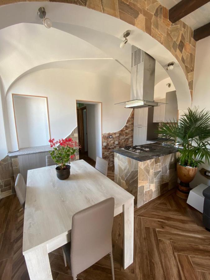 Casa Balilla Appartement La Maddalena  Buitenkant foto